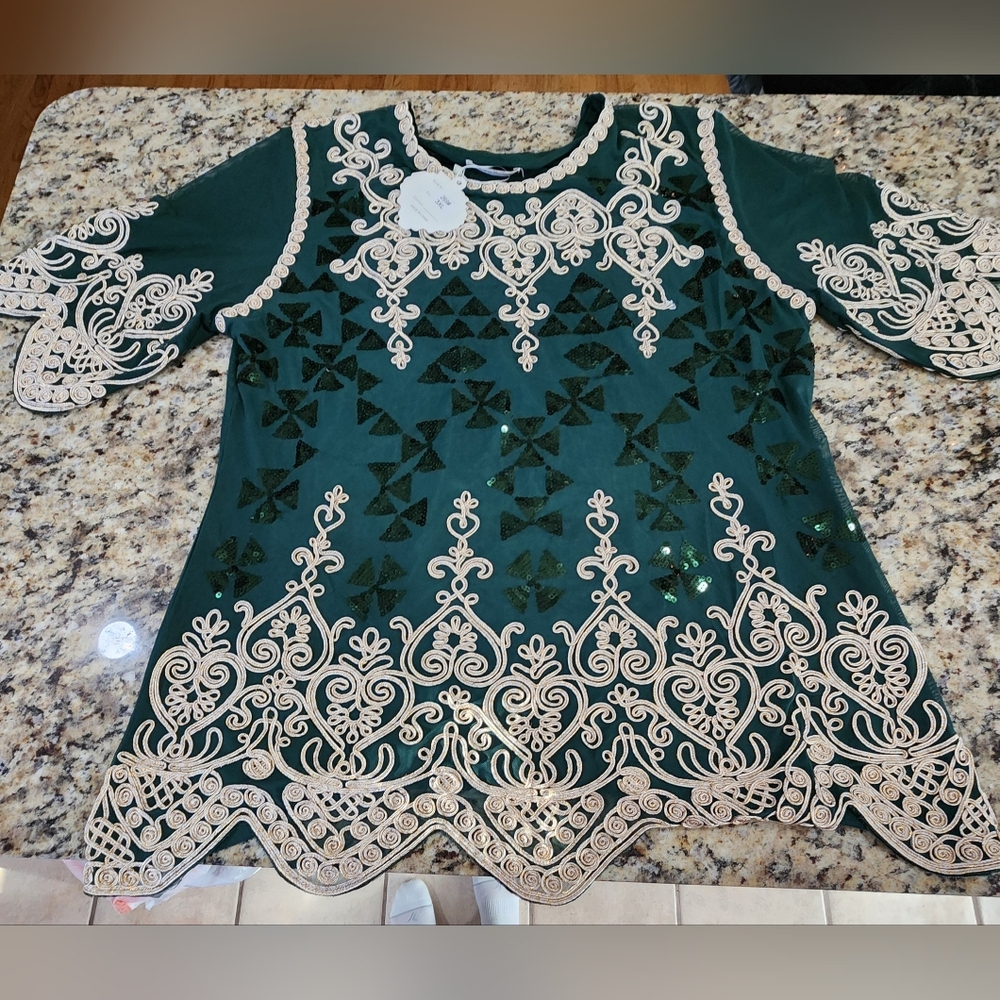 Simply Couture Plus Top